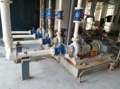 清水(shui)離心泵使用現(xian)場